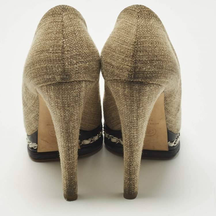 Pre Owned Chanel CC Size 39.5 Beige/Black Leather and Tweed CC Platform Pumps