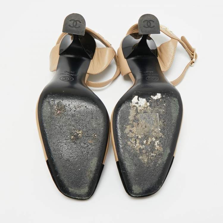 Pre Owned Chanel Size 36.5 Beige/Black Leather and Velvet Cap Toe Ankle Strap D'orsay Pumps