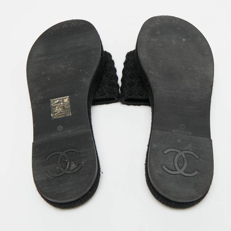 Pre Owned Chanel CC logo Size 36 Black Knit Fabric Flat Slide