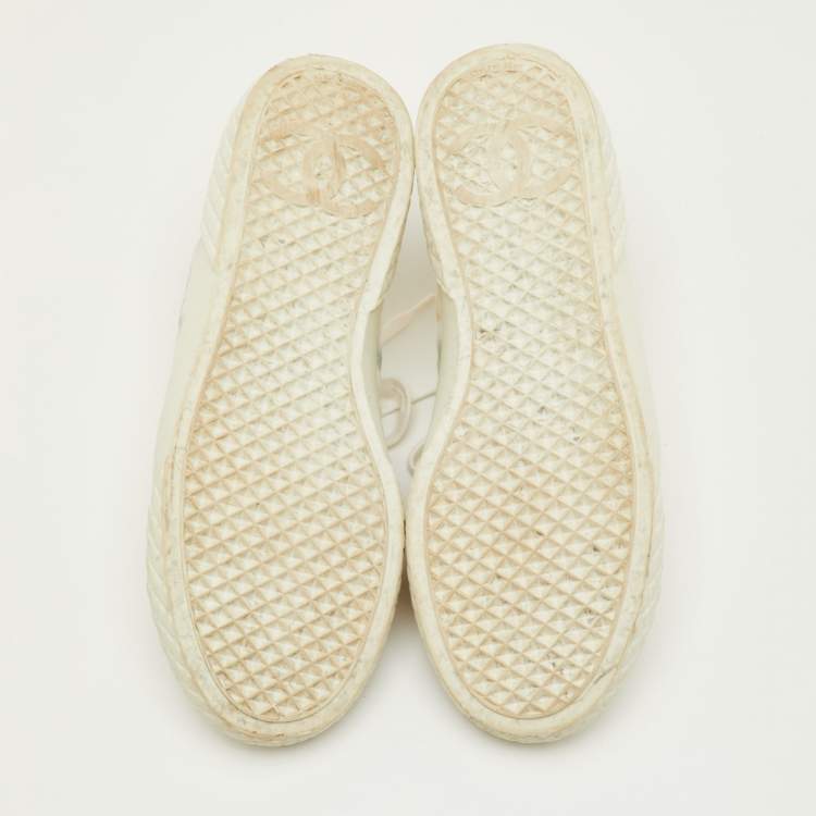 Pre Owned Chanel Size 39.5 White CC Check Canvas Low Top Sneakers
