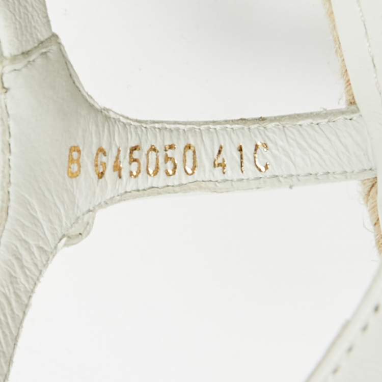 Pre Owned Chanel CC Size 41 White Leather Chain Detail Ankle Strap Flat Sandals