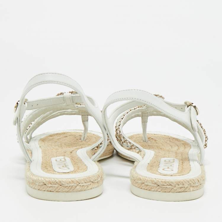 Pre Owned Chanel CC Size 41 White Leather Chain Detail Ankle Strap Flat Sandals