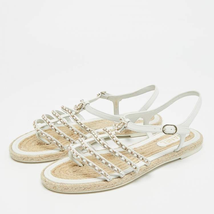 Pre Owned Chanel CC Size 41 White Leather Chain Detail Ankle Strap Flat Sandals