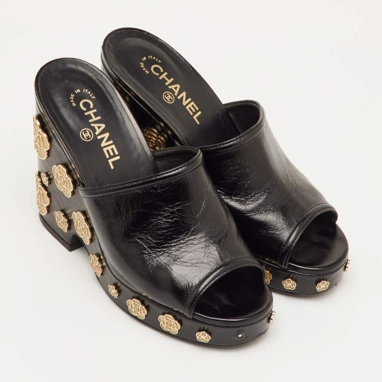Pre Owned Chanel Camelia Embellished Size 40 Black Leather Platform Wedge Sandals