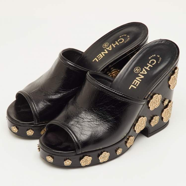 Pre Owned Chanel Camelia Embellished Size 40 Black Leather Platform Wedge Sandals