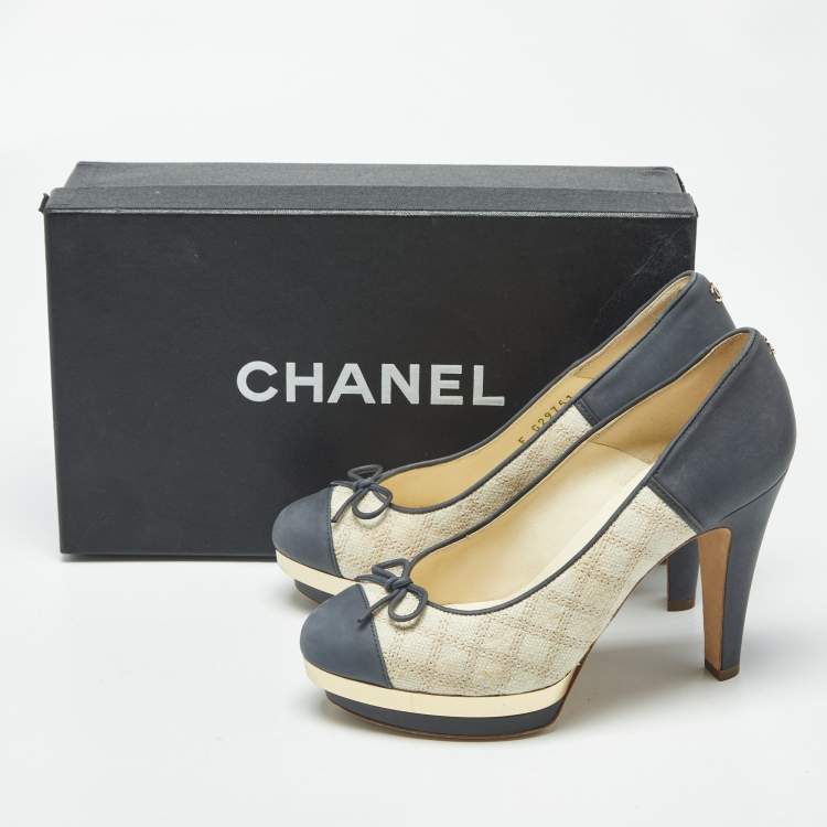Pre Owned Chanel CC Size 36 Cream/Blue Leather and Tweed Platform Pumps