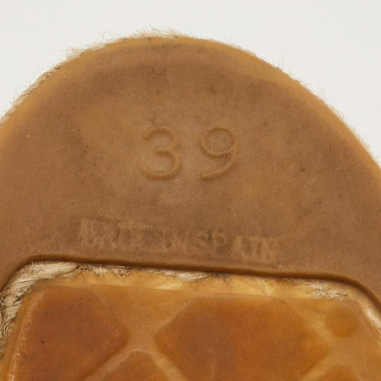 Pre Owned Chanel CC Size 39 Beige/Black Leather Espadrille Flats