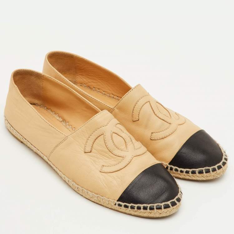 Pre Owned Chanel CC Size 39 Beige/Black Leather Espadrille Flats