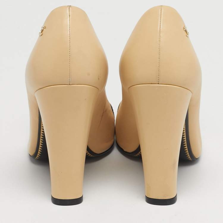 Pre Owned Chanel CC Size 38.5 Beige/Black Velvet Cap Toe Block Heel Pumps