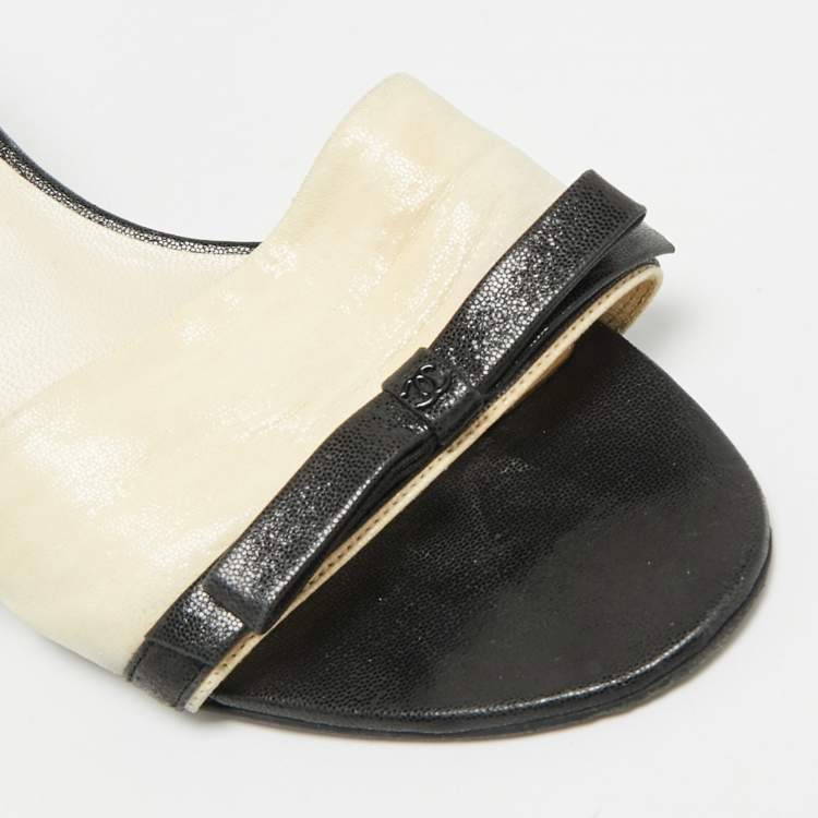 Pre Owned Chanel Size 38.5 Black Leather Bow Slide Sandals