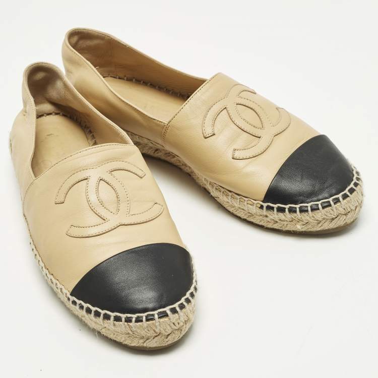 Pre Owned Chanel CC Size 39 Beige/Black Leather Espadrille Flats