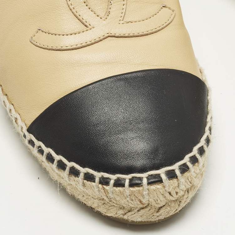 Pre Owned Chanel CC Size 39 Beige/Black Leather Espadrille Flats