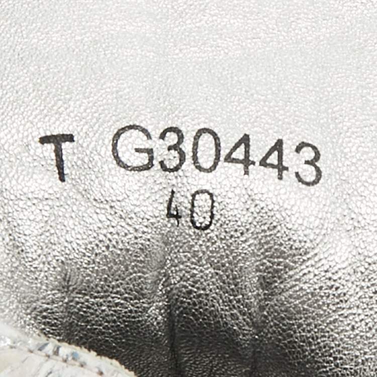 مملوكة مسبقًا حذاء بوت رياضي شانيل طويل الركبة جلد زهري / فضي وتويد مقاس 40