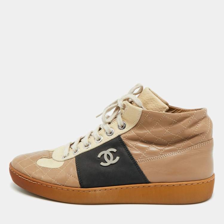 Pre Owned Chanel CC Size 41.5 Tricolor Quilted Leather High Top Sneakers