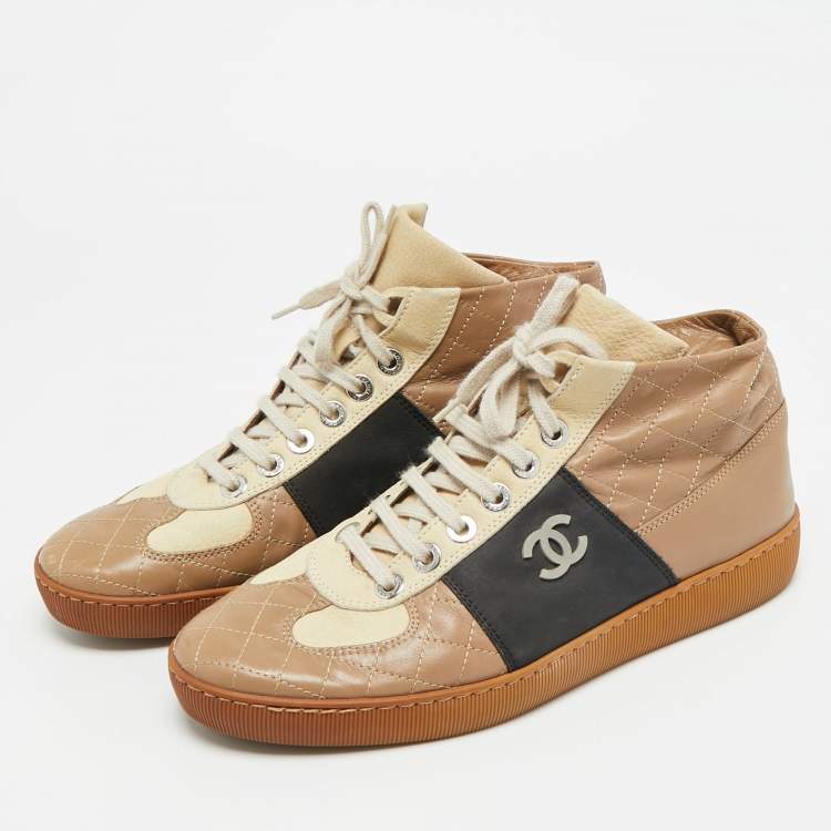 Pre Owned Chanel CC Size 41.5 Tricolor Quilted Leather High Top Sneakers