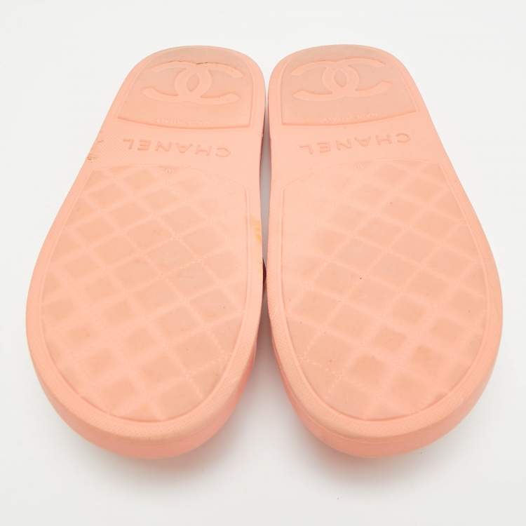 مملوكة مسبقًا Chanel CC Logo Size 40 Orange Rubber Flat Slides 