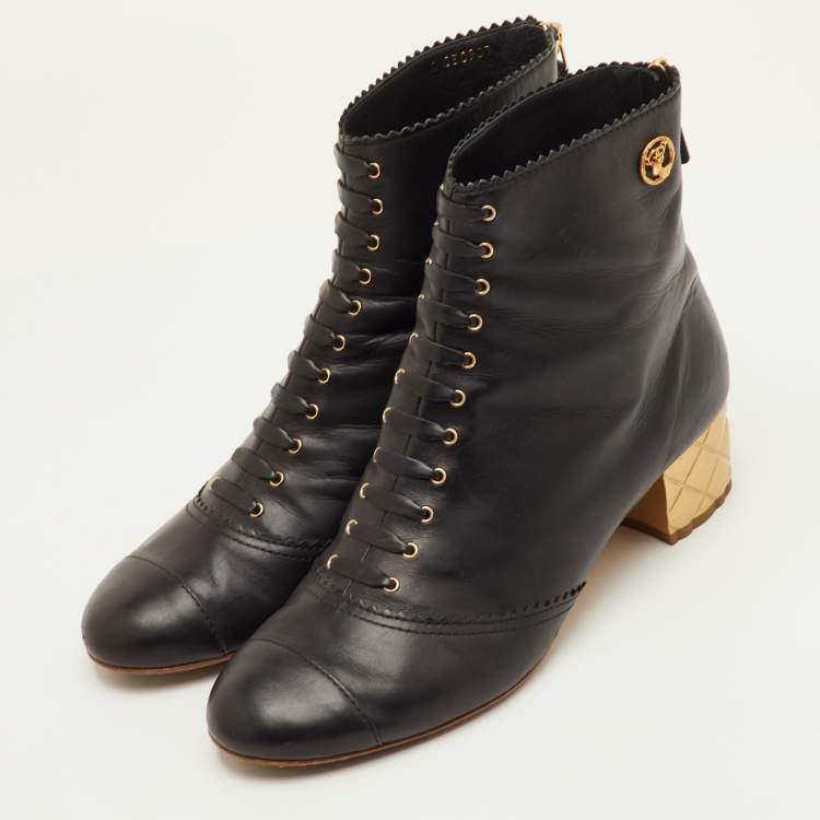 Pre Owned Chanel CC Size 41 Black/Gold Leather Ankle Length Boots