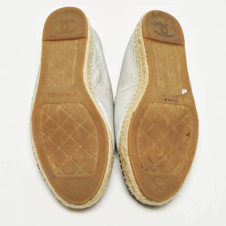 Pre Owned Chanel CC Size 40 Silver/Black Canvas and Leather Cap Toe Espadrille Flats