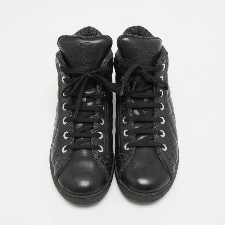 Pre Owned Chanel Size 35.5 Black Leather Lace Up Sneakers