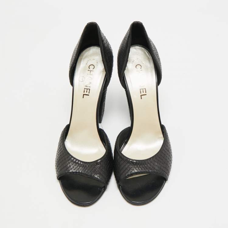 Pre Owned Chanel CC Camellia Size 39.5 Black Snakeskin Leather Flower Embellished D'orsay Block Heel Pumps