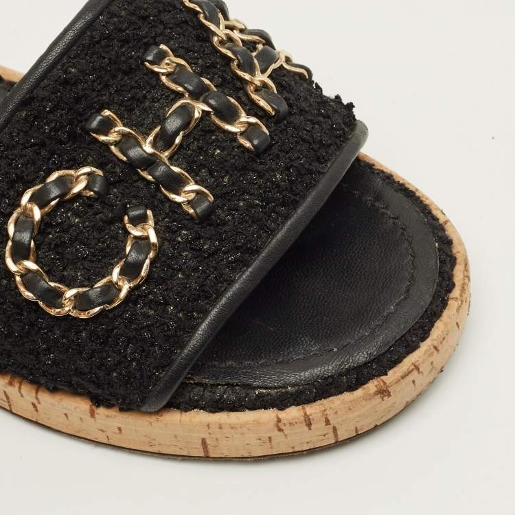مملوكة مسبقًا Chanel Size 37.5 Black Leather and Tweed Cork Slide Sandals