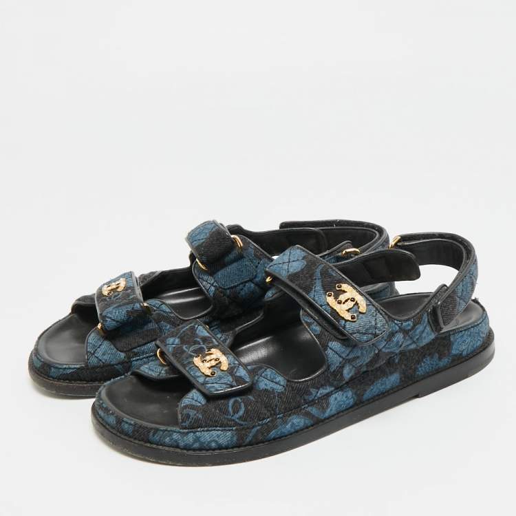 مملوكة مسبقًا Chanel  Size 38  Blue/Black Denim CC Logo Dad Sandals 