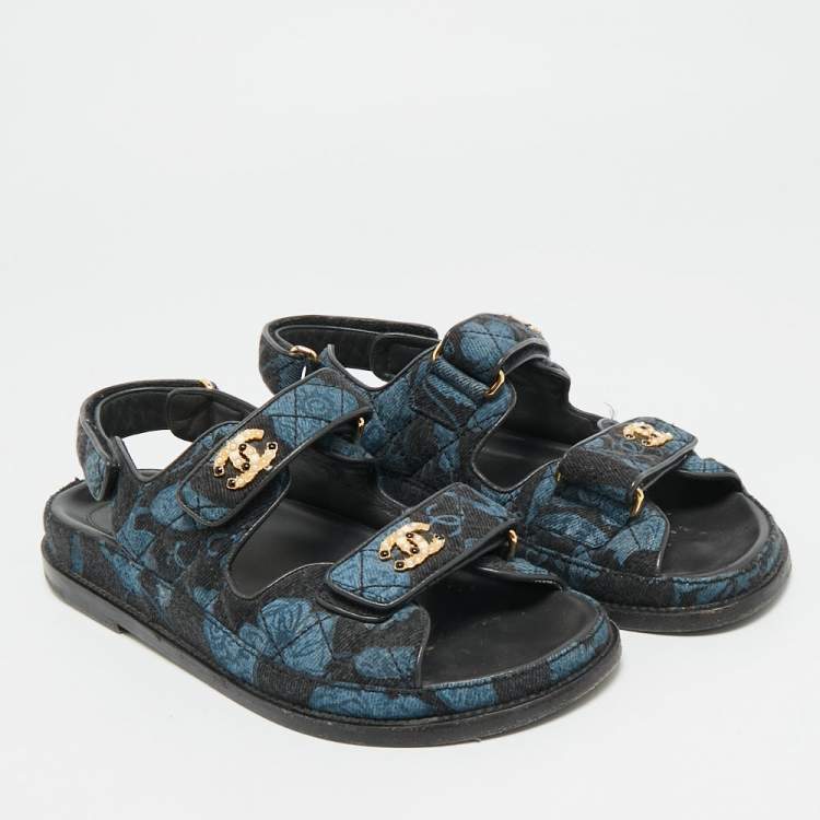 مملوكة مسبقًا Chanel  Size 38  Blue/Black Denim CC Logo Dad Sandals 
