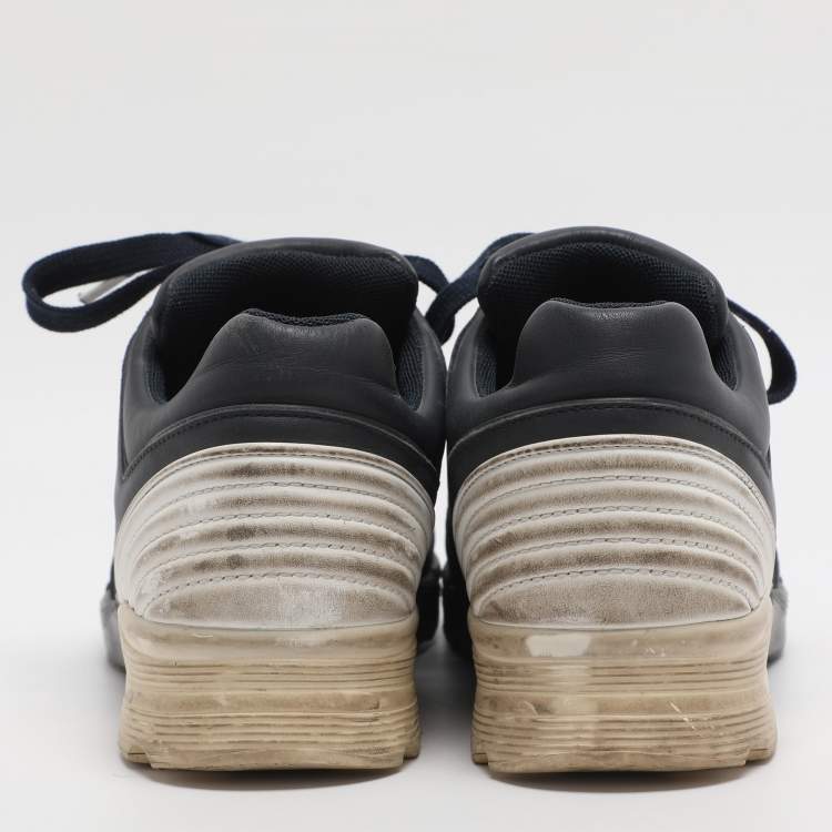 Pre Owned Chanel CC Size 38 Navy Blue/White Leather Low Top Sneakers