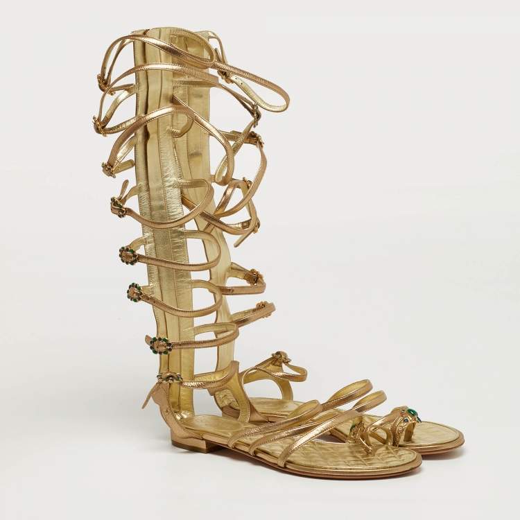 Pre Owned Chanel Size 38.5 Gold Leather Gladiator Flat Sandals