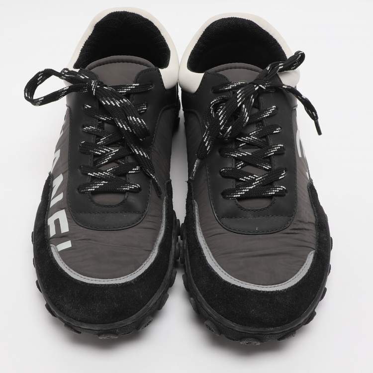 Pre Owned Chanel CC Size 39 Grey/Black Nylon and Suede Low Top Sneakers