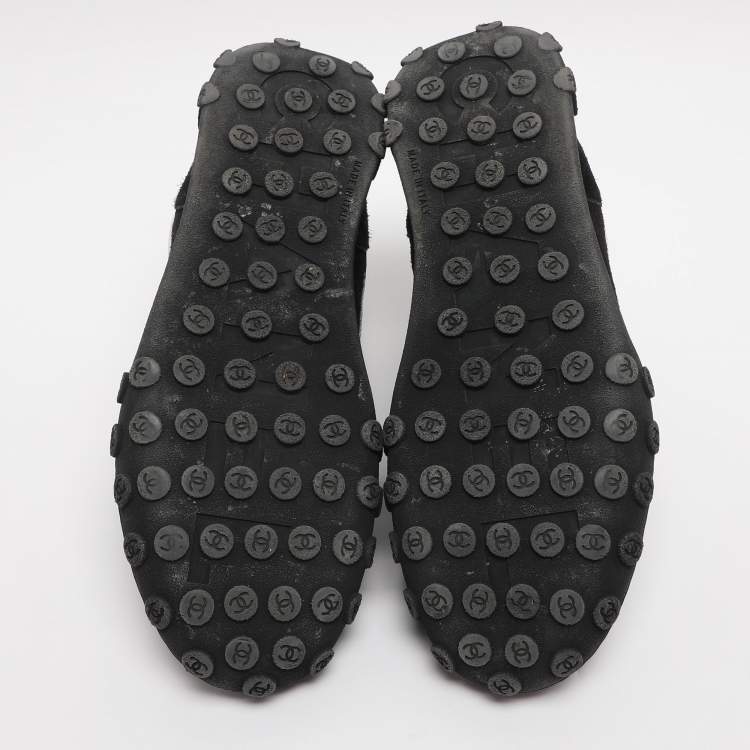 Pre Owned Chanel CC Size 39 Grey/Black Nylon and Suede Low Top Sneakers