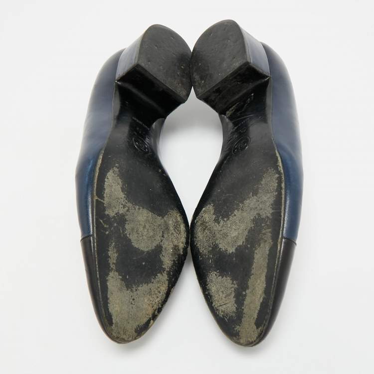 Pre Owned Chanel CC Cap Toe  Size 37.5 Navy Blue Leather Block Heel Pumps