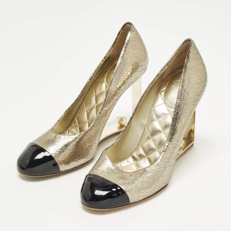 Pre Owned Chanel CC Size 39.5 Black/Gold Leather and Patent Leather Wedge Pumps