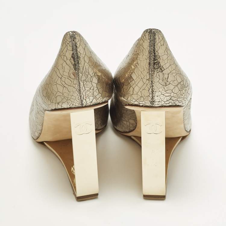 Pre Owned Chanel CC Size 39.5 Black/Gold Leather and Patent Leather Wedge Pumps