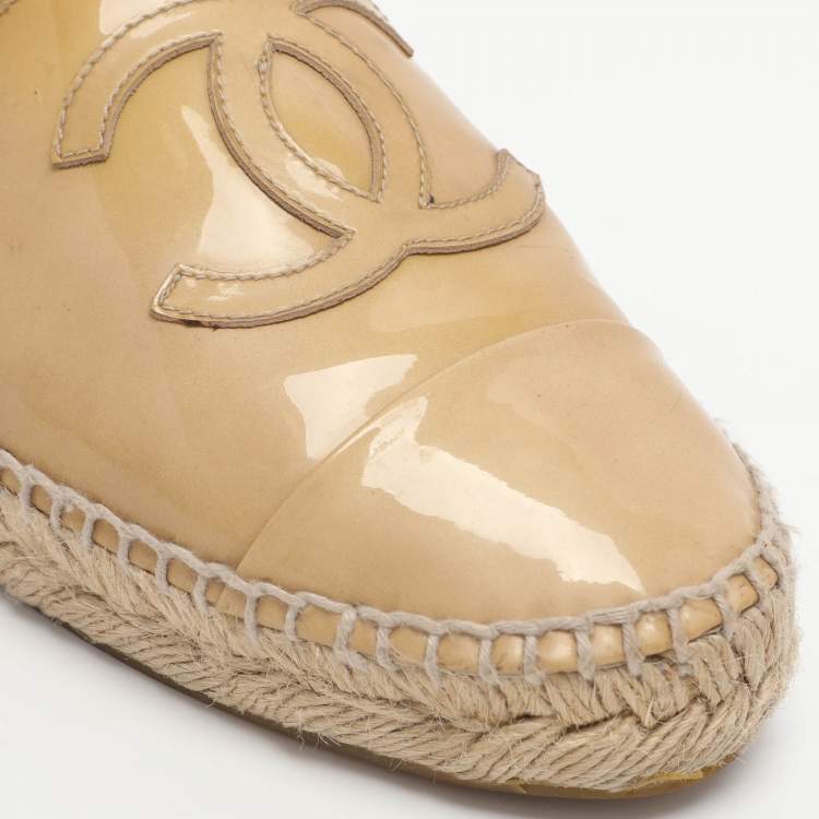 Pre Owned Chanel CC Size 38 Beige Patent Leather Espadrille Flats