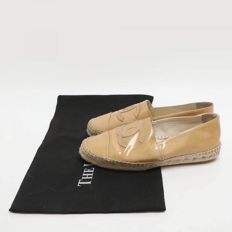 Pre Owned Chanel CC Size 38 Beige Patent Leather Espadrille Flats