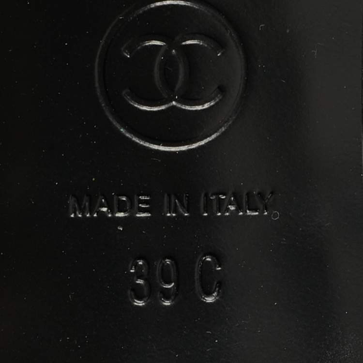 Pre Owned Chanel Size 39 Black Leather Interlocking CC Logo Gladiator Sandals