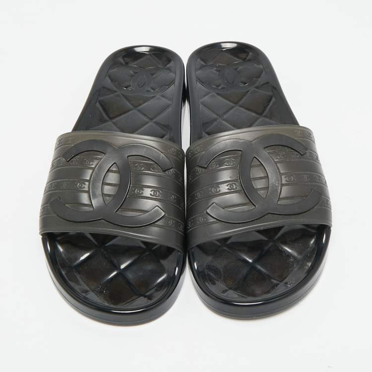 Pre Owned Chanel CC Size 39 Black Rubber Flat Slides 
