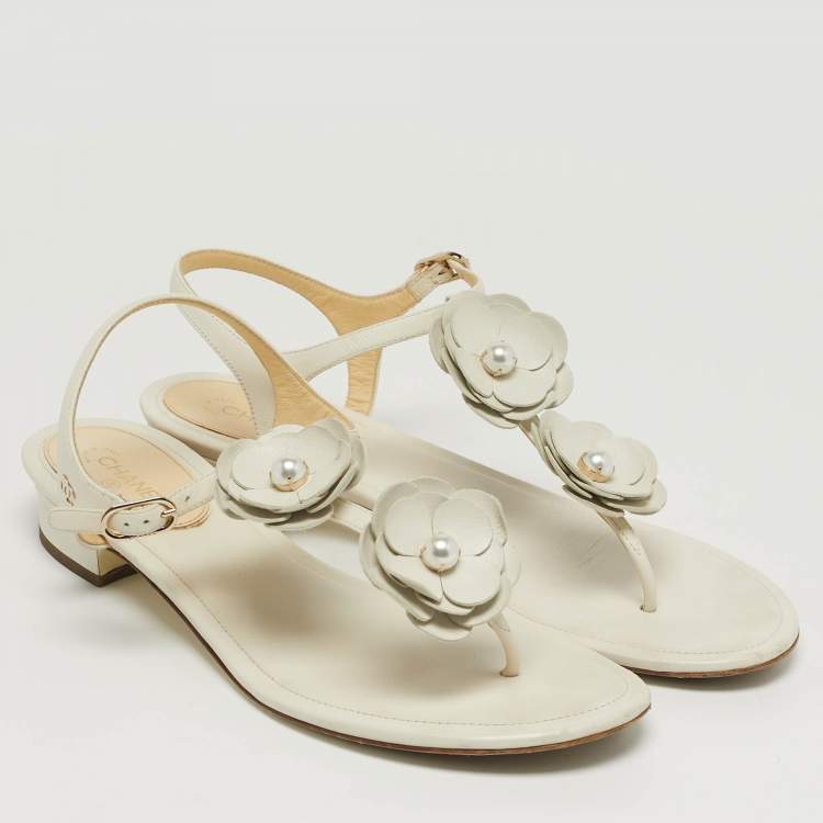 Pre Owned Chanel Camelia Size 40.5 White Leather Ankle Strap Thong Sandals