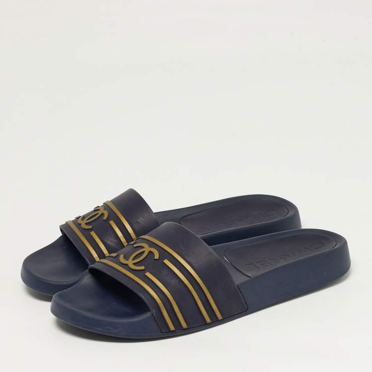 Pre Owned Chanel CC Size 39 Navy Blue Rubber Pool Slide