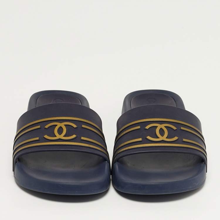 Pre Owned Chanel CC Size 39 Navy Blue Rubber Pool Slide