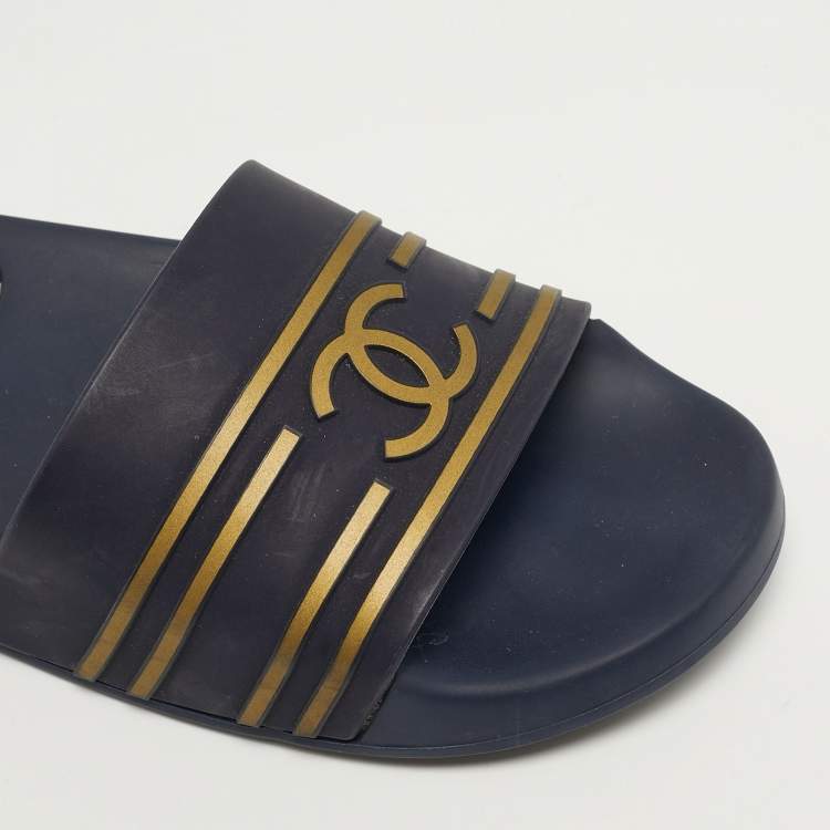 Pre Owned Chanel CC Size 39 Navy Blue Rubber Pool Slide