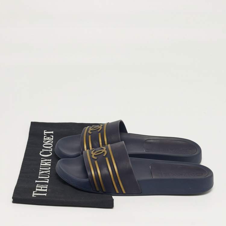 Pre Owned Chanel CC Size 39 Navy Blue Rubber Pool Slide