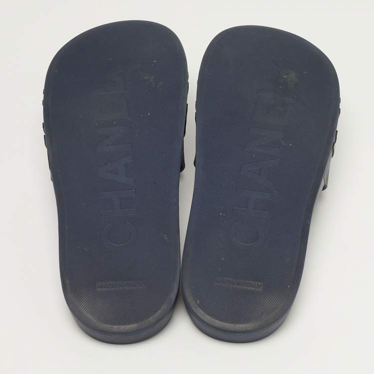 Pre Owned Chanel CC Size 39 Navy Blue Rubber Pool Slide