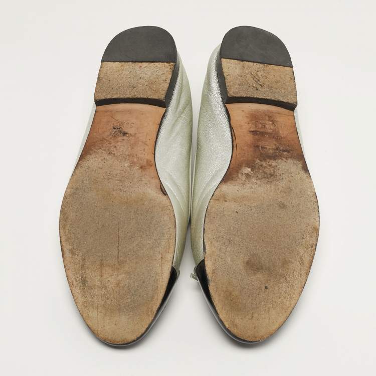 Pre Owned Chanel CC Size 39.5 Silver/Black Leather and Patent Leather Bow Ballet Flats