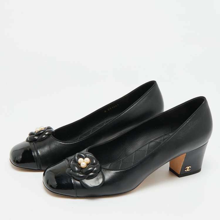 Pre Owned Chanel Camelia Size 41 Black Leather Block Heel Pumps