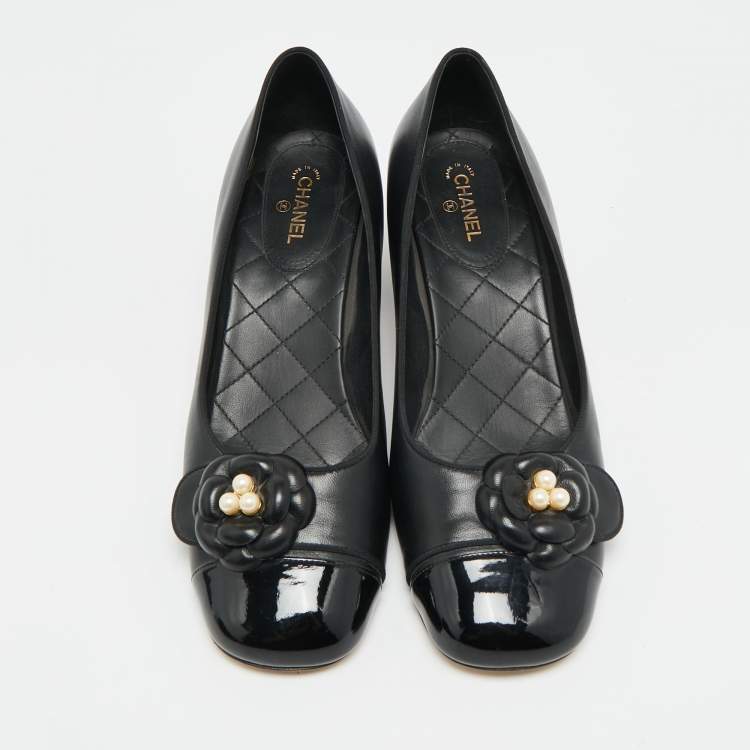 Pre Owned Chanel Camelia Size 41 Black Leather Block Heel Pumps