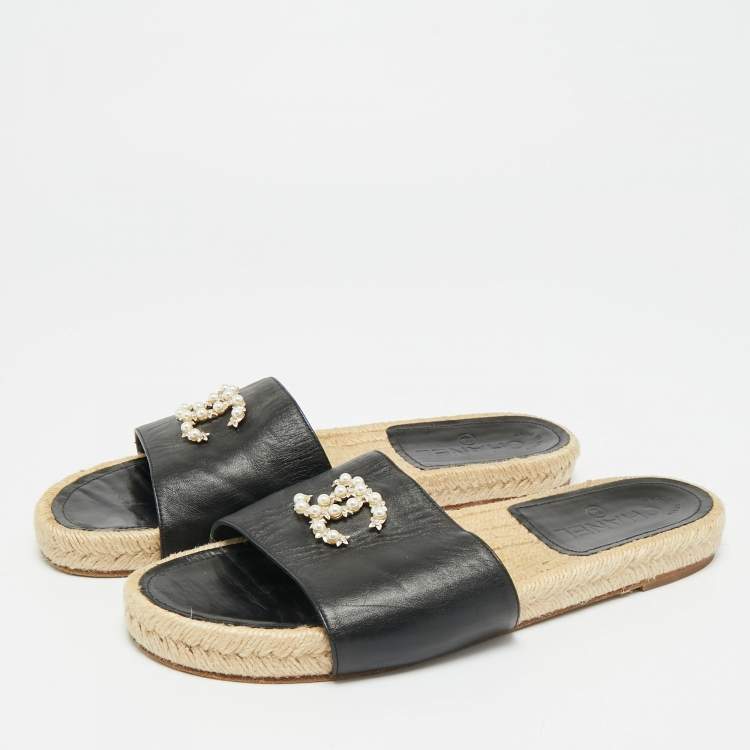 Pre Owned Chanel CC Size 39.5 Black Leather  CC Logo Espadrille Sandals