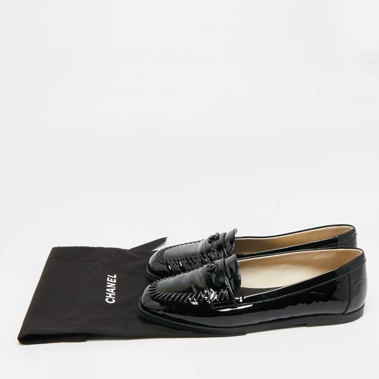 Pre Owned Chanel CC Size 38 Black Patent Leather Smoking Slippers