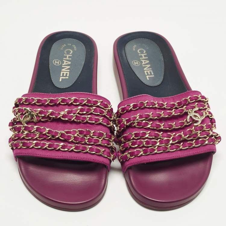 Pre Owned Chanel CC Size 38 Dark Pink Fabric Chain Link Flat Slide Sandals